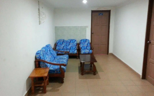 OYO 89850 Mutiara Motel