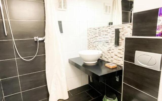 Tau Design Hotel