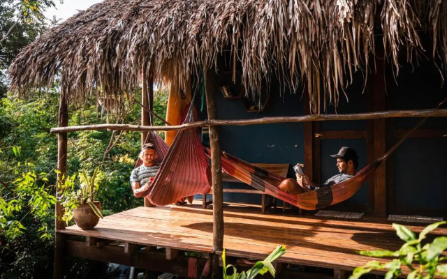 Hostel Clandestino Maderas