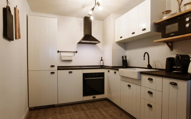 Silver Pine Apartment