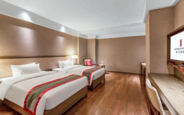 Rezen Kingtown Hotel (Chongqing Xinpaifang)