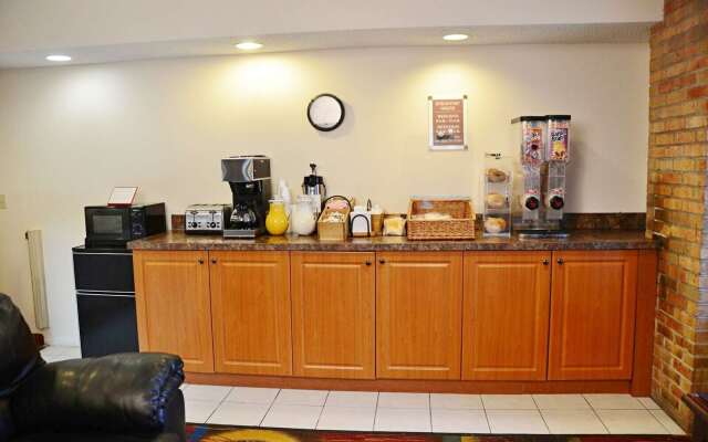 Country Hearth Inn & Suites Kenton