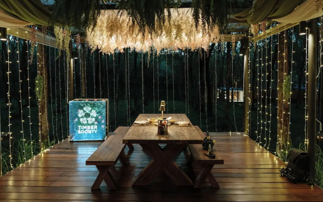 Timber Society Boutique Hideaway