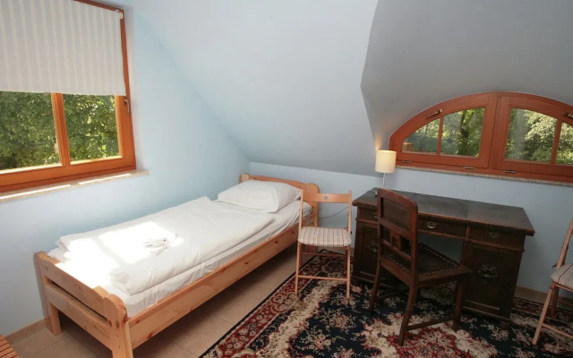Cozy Holiday Home in Dierhagen Strand with Garden