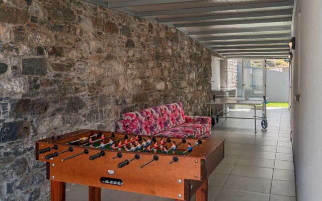 Beautiful Modern Villa in Calheta – CalhetaScape