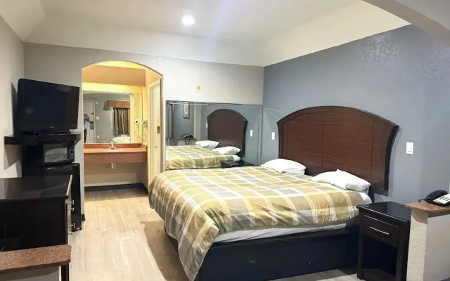 Hotel O Regency Suites Houston - IAH Beltway 8