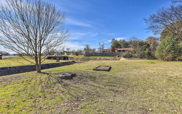 Tuscaloosa House 2 Mi to Coleman Coliseum!