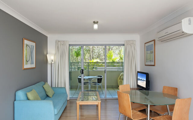 Shoal Bay Beachclub Apartments