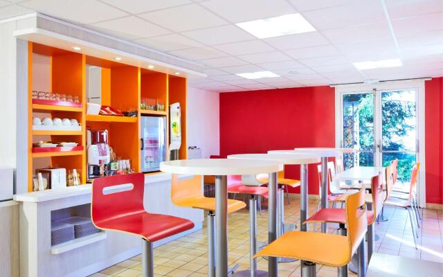 Première Classe Versailles - St Cyr l'Ecole