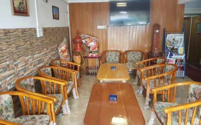 Tha Ha Zar Ta Hotel