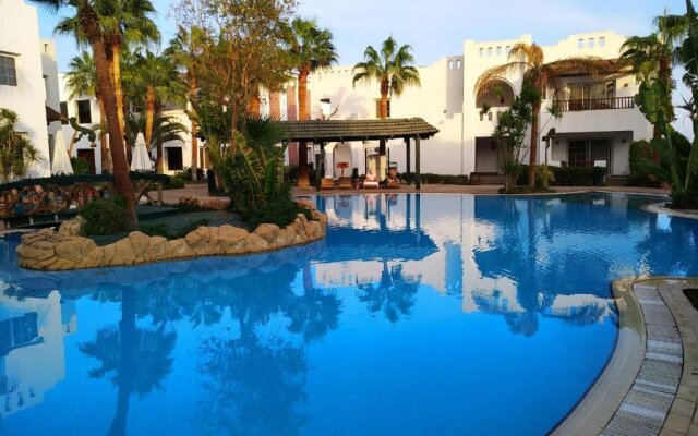 3 bedrooms, 2 bath apartment in Delta Sharm Resort