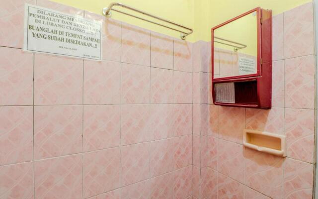 Adinda Beach Hotel and Villa