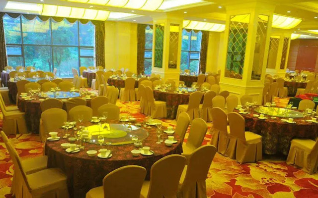 Huashuiwan No. 1 Hot Spring Hotel