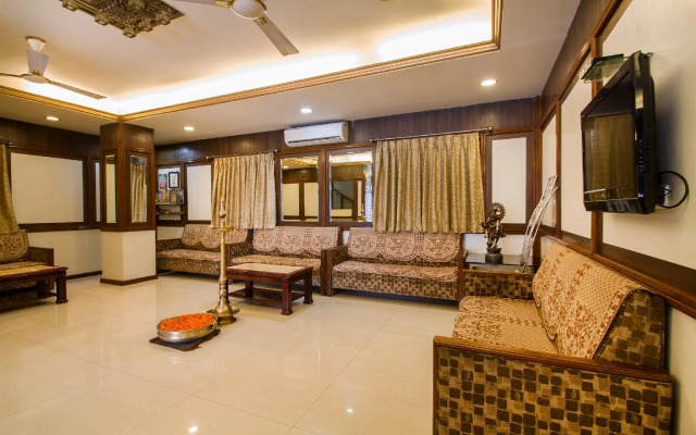 OYO Flagship 983 Hotel Surya Residency