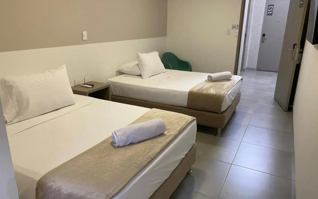 Hotel las Olas Yumbo