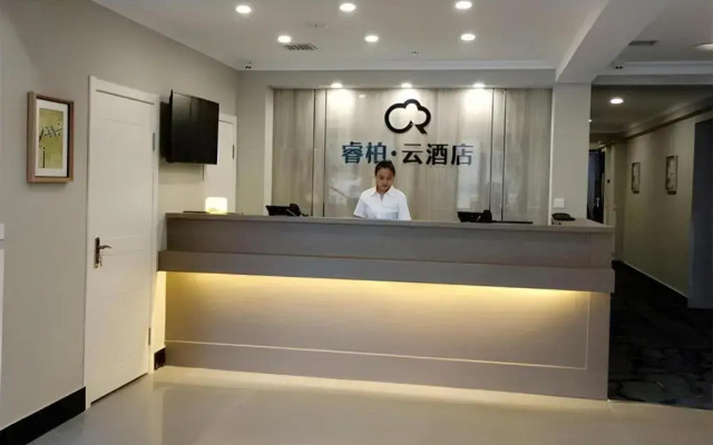 Ripple Hotel (Dalian Laodong Park Wuchang Street)