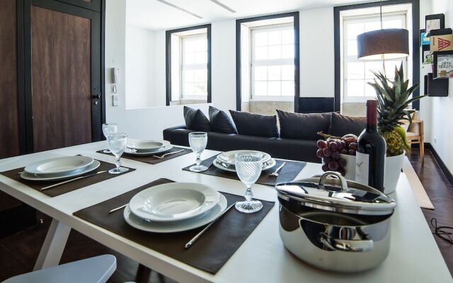 Tripas-Coração, Clérigos Apartment