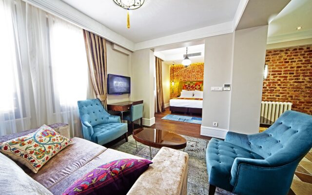 Azade Suites