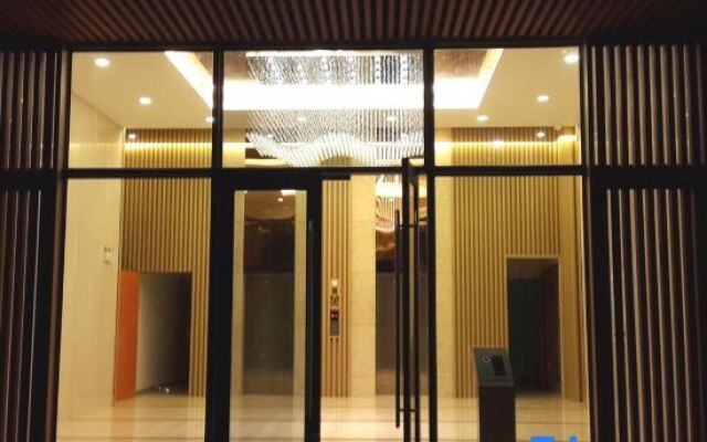 Yangjiang Hailing Island Poly Shili Yintan Fourth Quarter Holiday Apartment