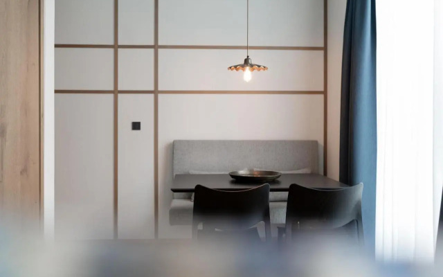 Omaela Apartments