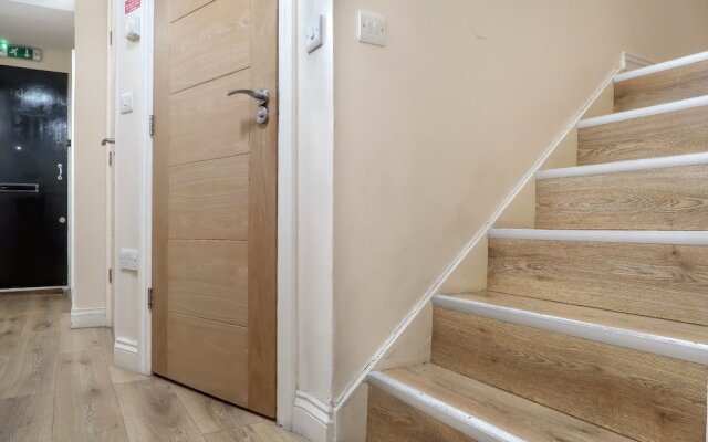 Saltwell Street Deluxe En Suite Room