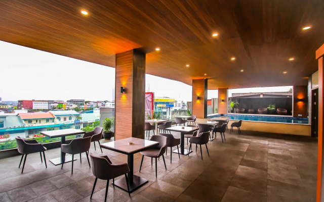 Asialink Hotel By Prasanthi
