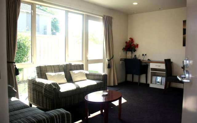 Cedar Grove Motor Lodge