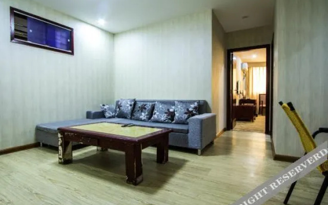 Hyatt Regency Hotel (Houhua Night Market)