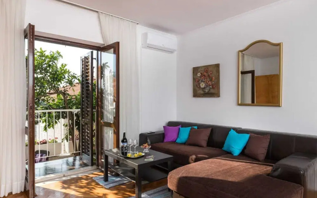 Apartment Vukic - Studio Apartment With Terrace and Garden View