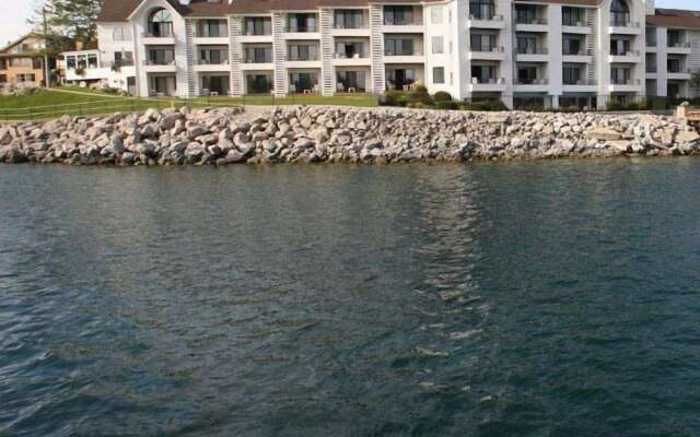 Edgewater Inn- Charlevoix