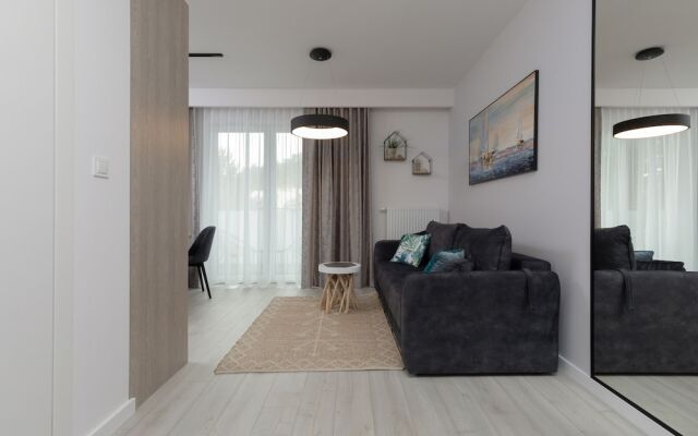 Deep Blue Apartment in Mielno by Renters