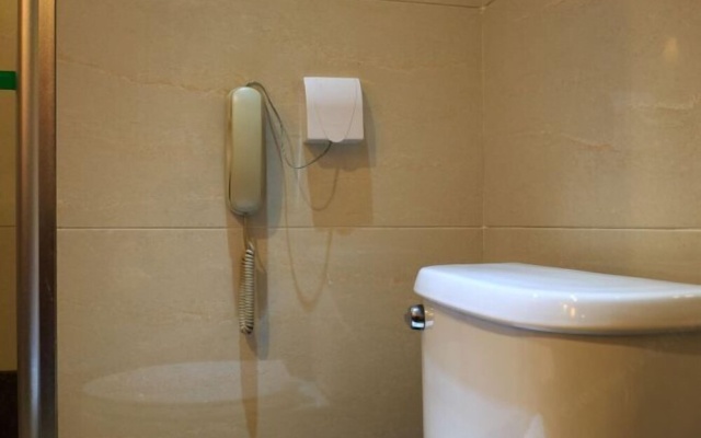 Yijia San Jiang Hotel – Bathroom – Liuzhou
