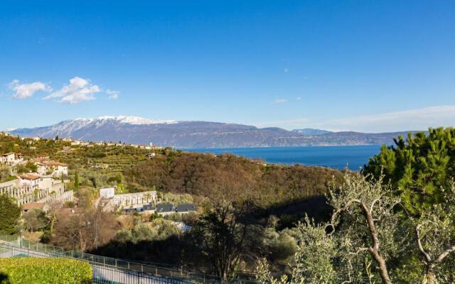 Panorama Apartment - by Host4U