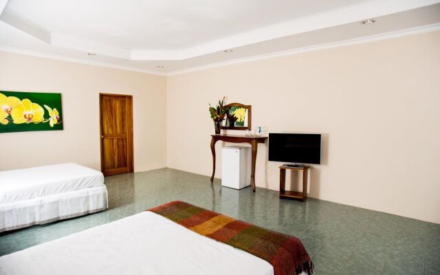Hotel Walt Paraiso