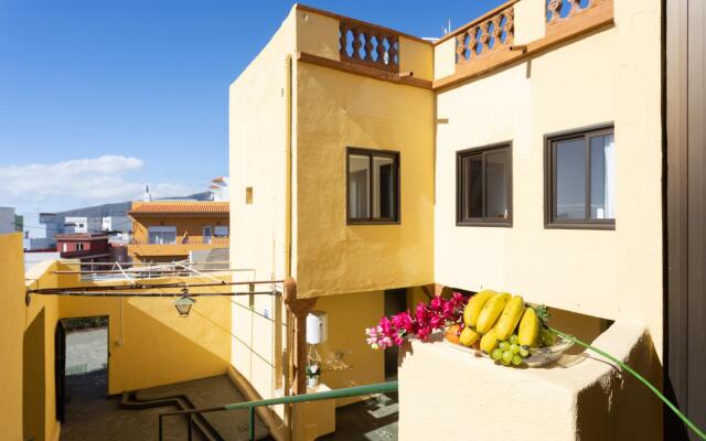 Home2Book La Cruz del Valle, BBQ & Terrace