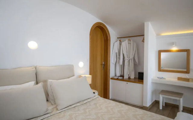 Santorini View Studios-Adults Only