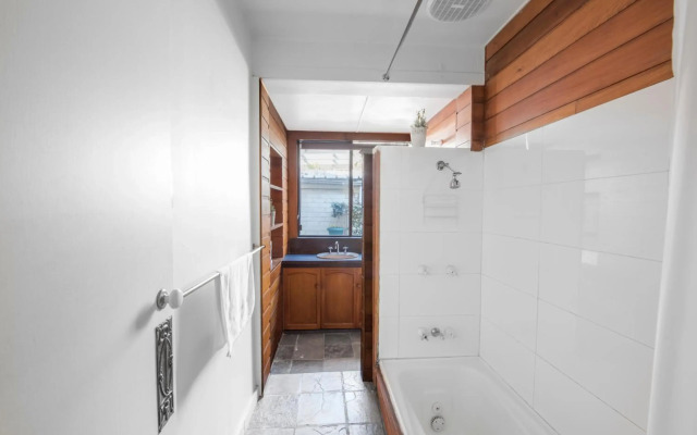 Manly Waves Studios & Apartments