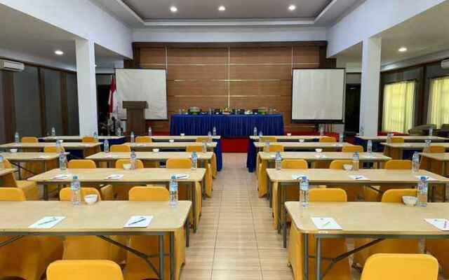 Wonua Monapa Hotel Resort