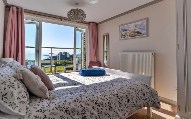 House in Mynytho With Sea & Mountain Views