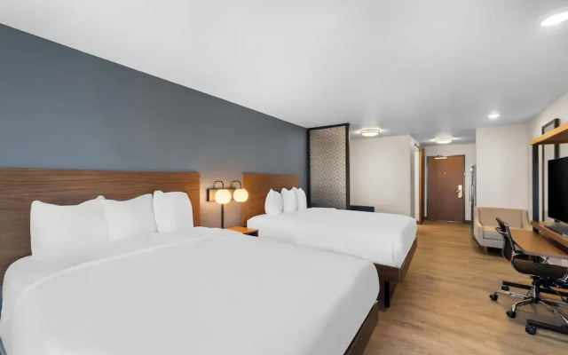 Everhome Suites Bastrop By Choice Hotels
