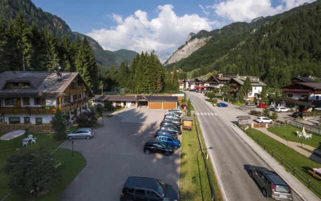 Hotel Garnì Il Cirmolo