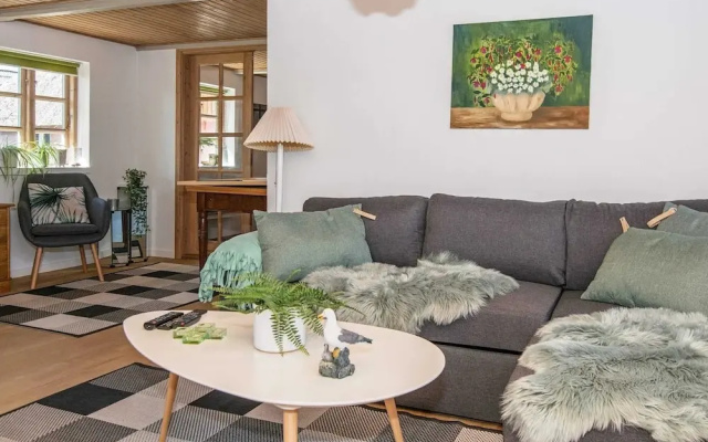 3 Person Holiday Home in Høll Børkop