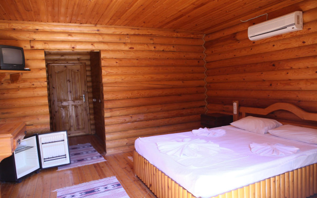 Woodline Hotel