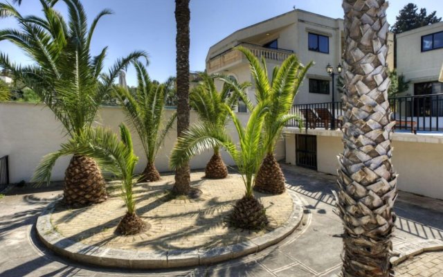 B Holiday Villas Mellieha