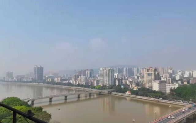 Yixing Hotel