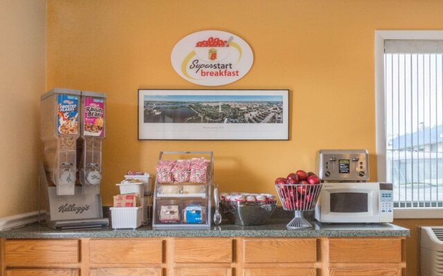 Super 8 Motel - Dumfries