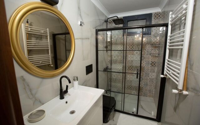 Poison Garden Suite & SPA