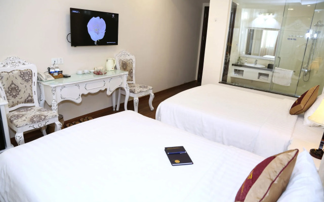 Tuyet Son Hotel