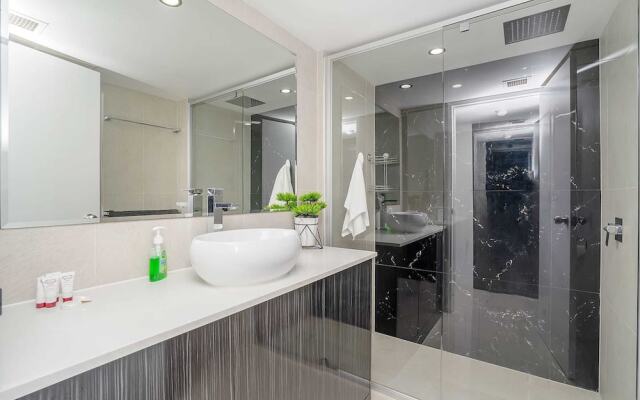 Grand, Bright, Modern Home