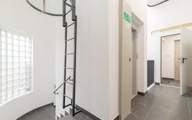 Modern Studios Stachowicza by Renters